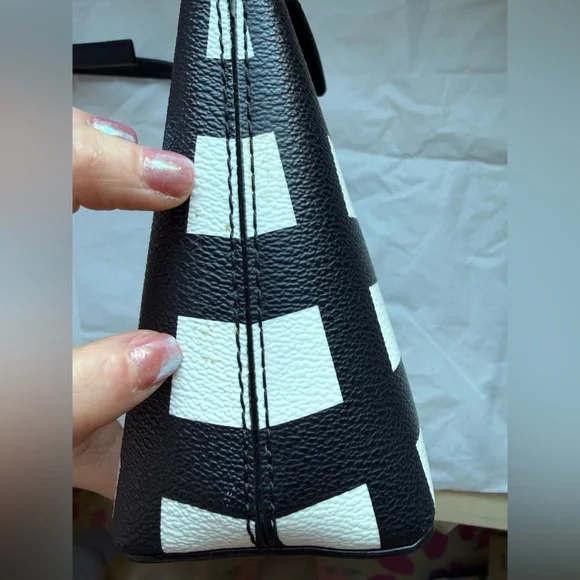 Kate Spade Grove Street Crossbody bag in Pop Art pattern - Picture 6 of 12